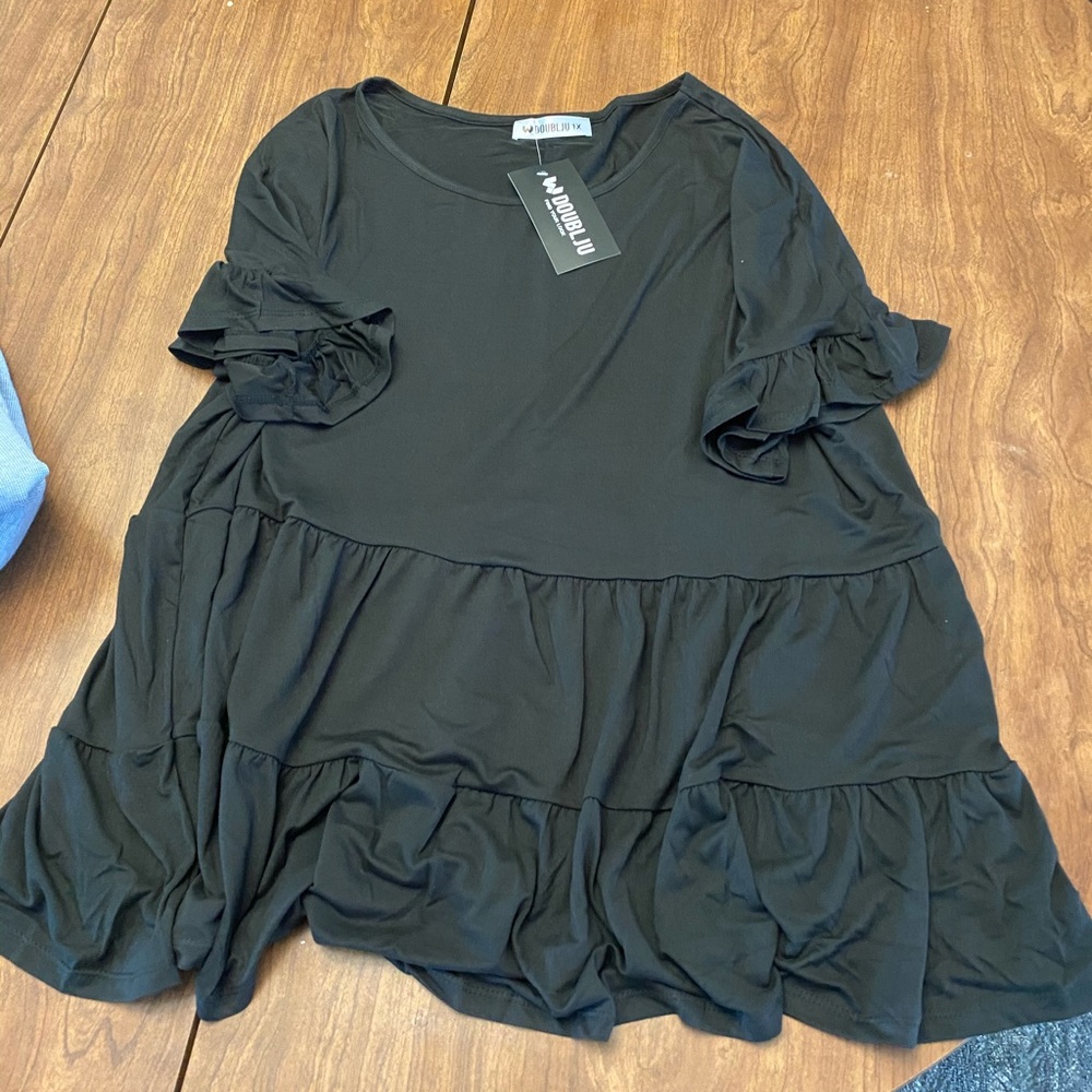 Women’s Ruffled Black Shirt, 1X, NWT